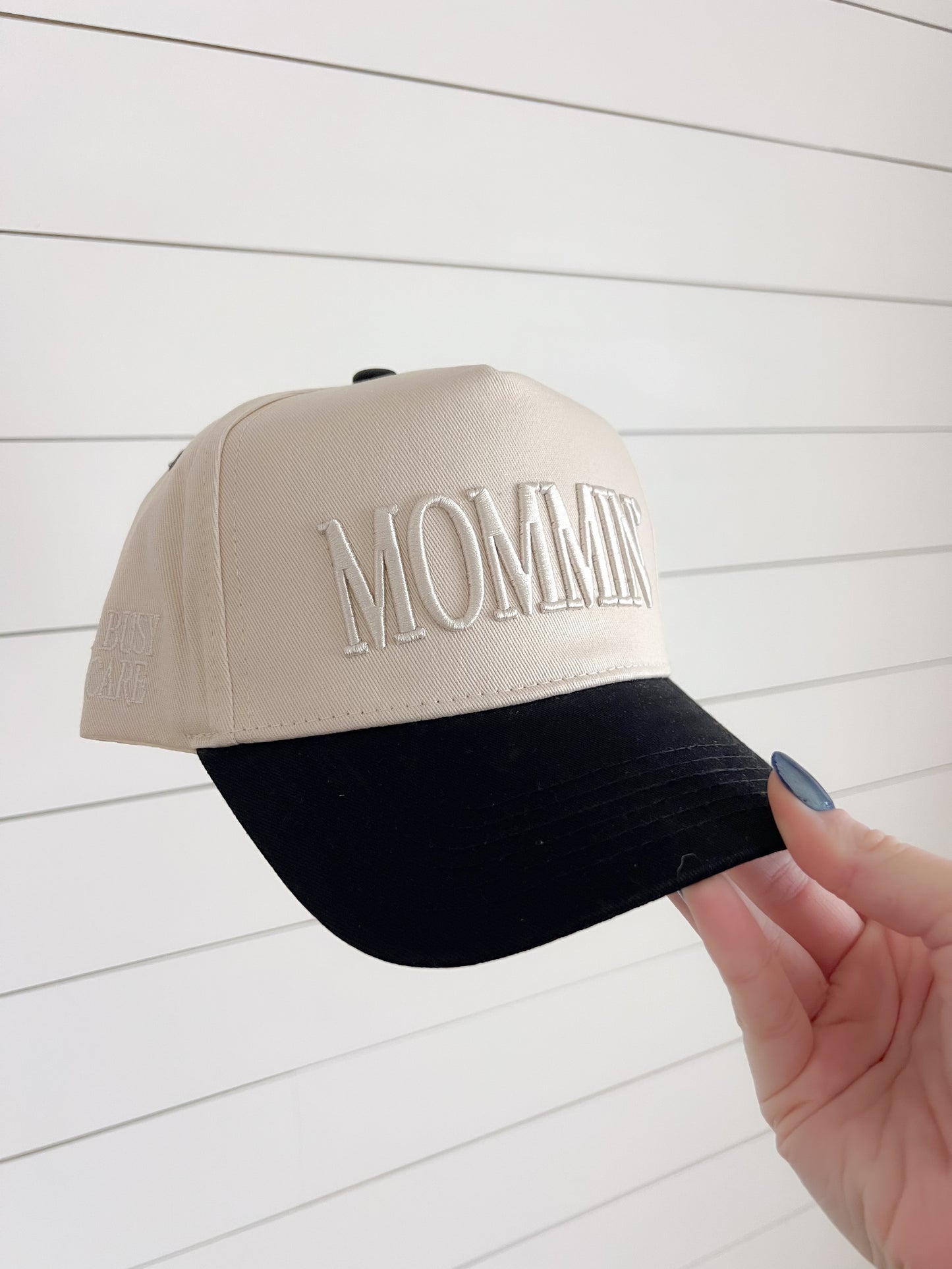 "Mommin' Black Vintage Trucker Hat