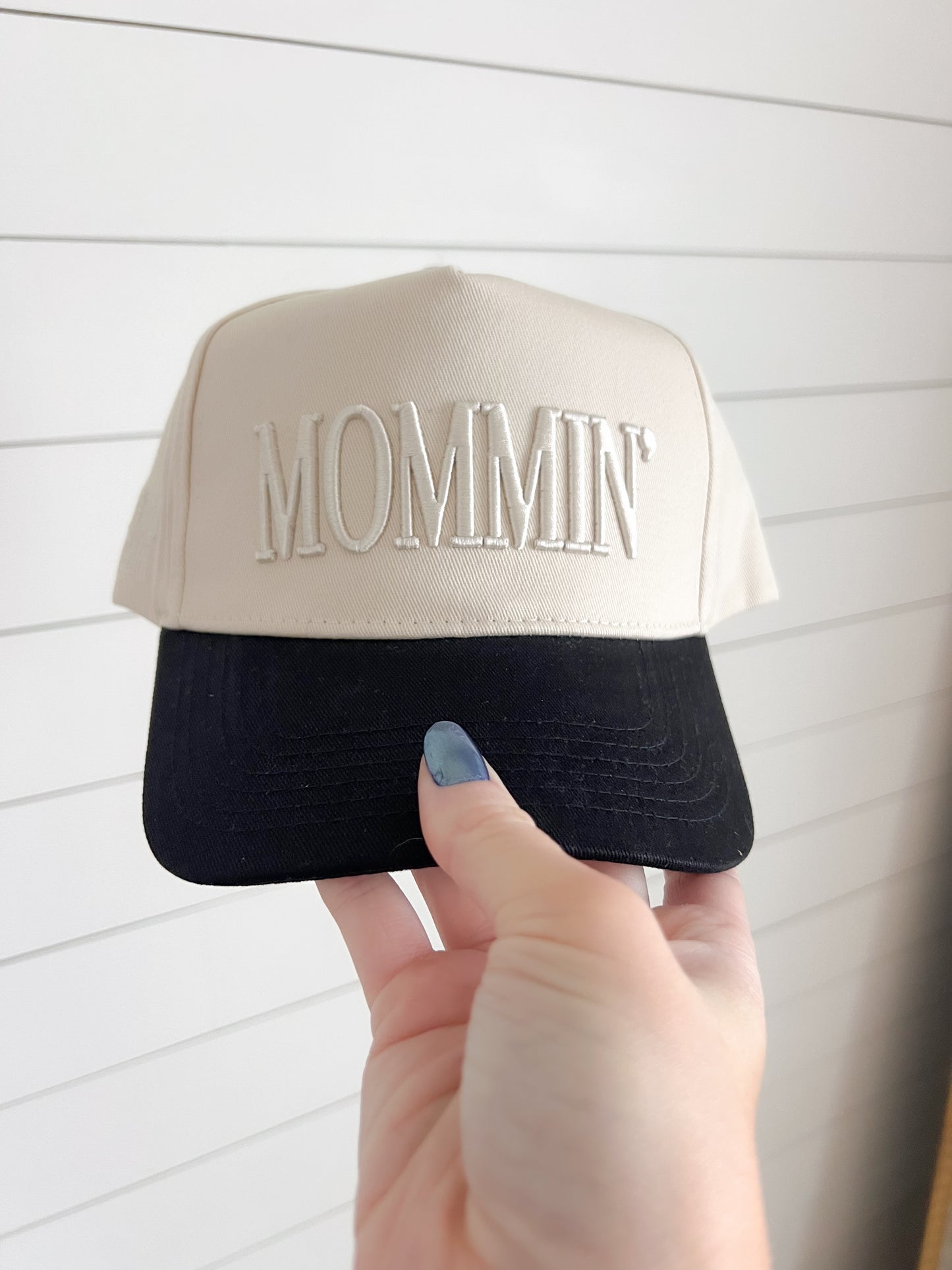 "Mommin' Black Vintage Trucker Hat